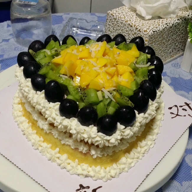 貌美如花--裱花水果奶油生日蛋糕