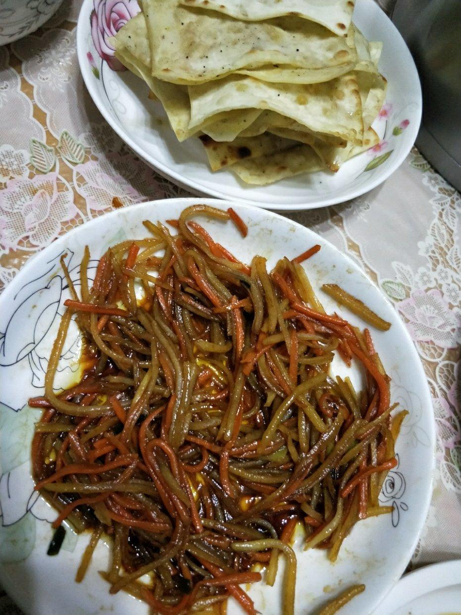 酸辣土豆丝卷饼