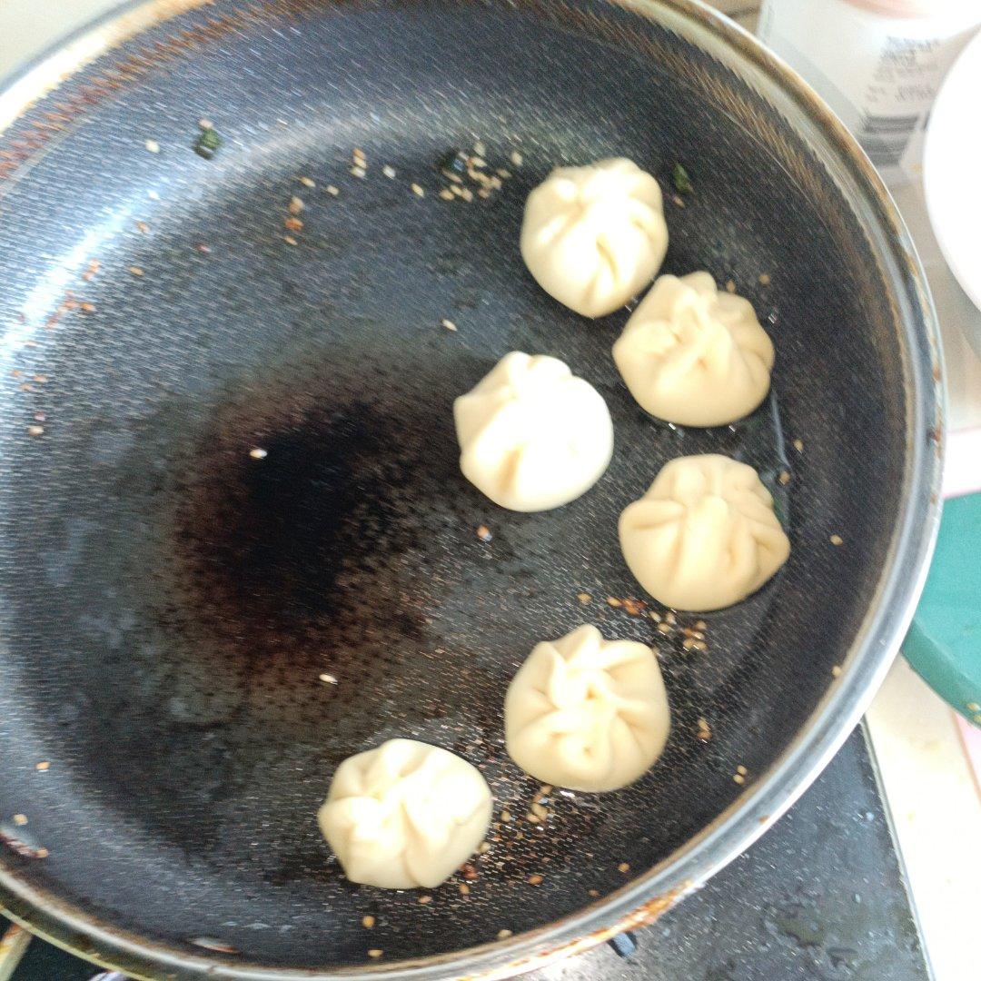 不会擀皮也能驾驭的万能皮子：饺子皮、蒸饺皮、锅贴皮、馄饨皮、苏式紧酵馒头皮、烧卖皮、馅饼皮——中式一日三餐（十）