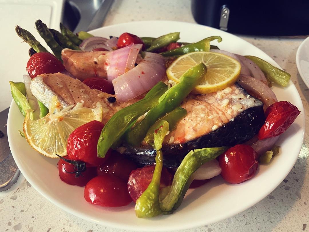 纸包柠檬三文鱼——高颜值美食轻松做（空气炸锅/烤箱/微波炉都适用的食谱）