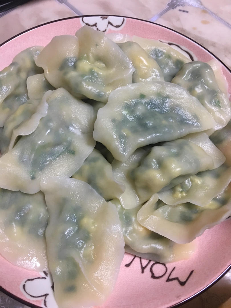 是柠檬就不该羡慕西瓜的甜丶做的经典的韭菜鸡蛋馅儿饺子 怎么吃都不