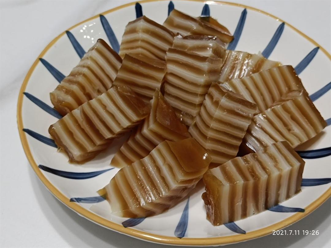 轻吟浅唱哟做的木薯粉红糖牛奶千层糕无须熟浆超简单