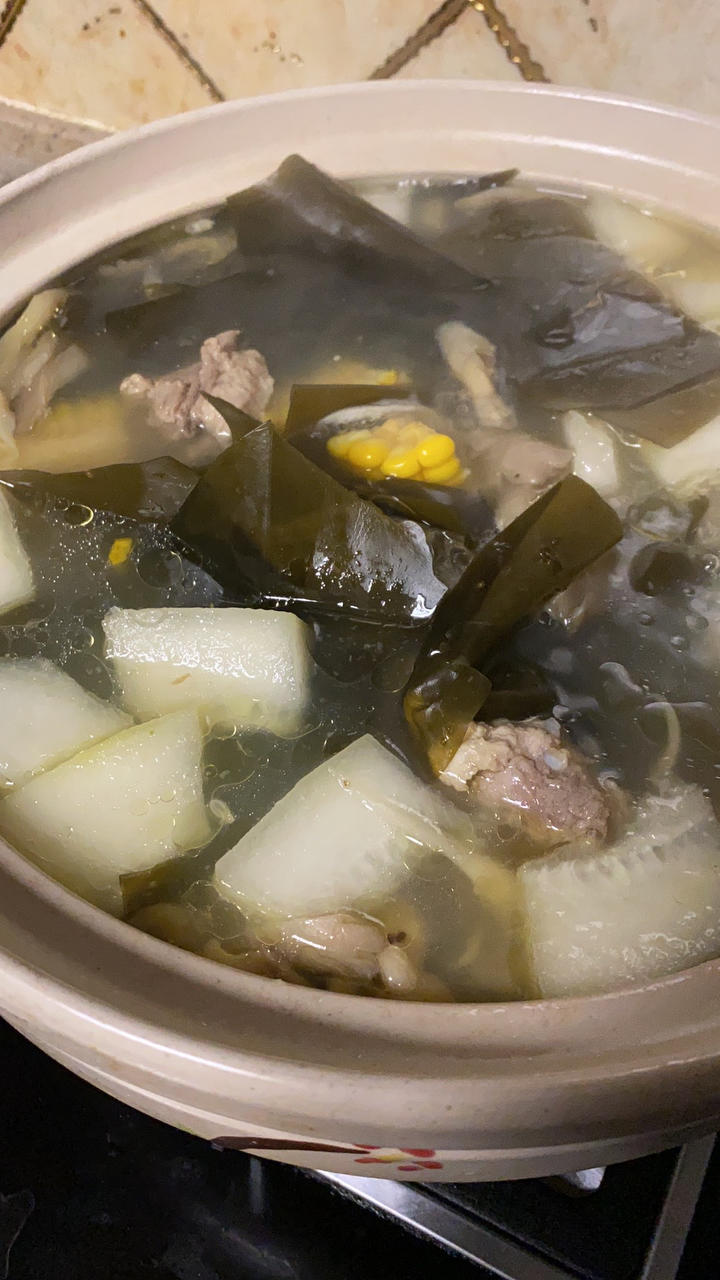 海带玉米排骨汤