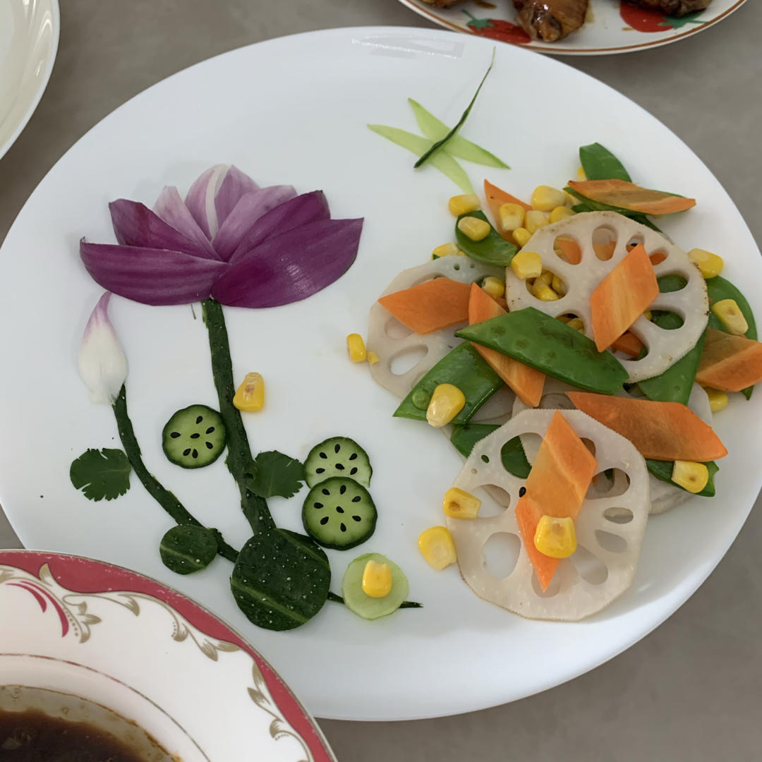 堪比五星⭐大厨的【荷塘小炒】