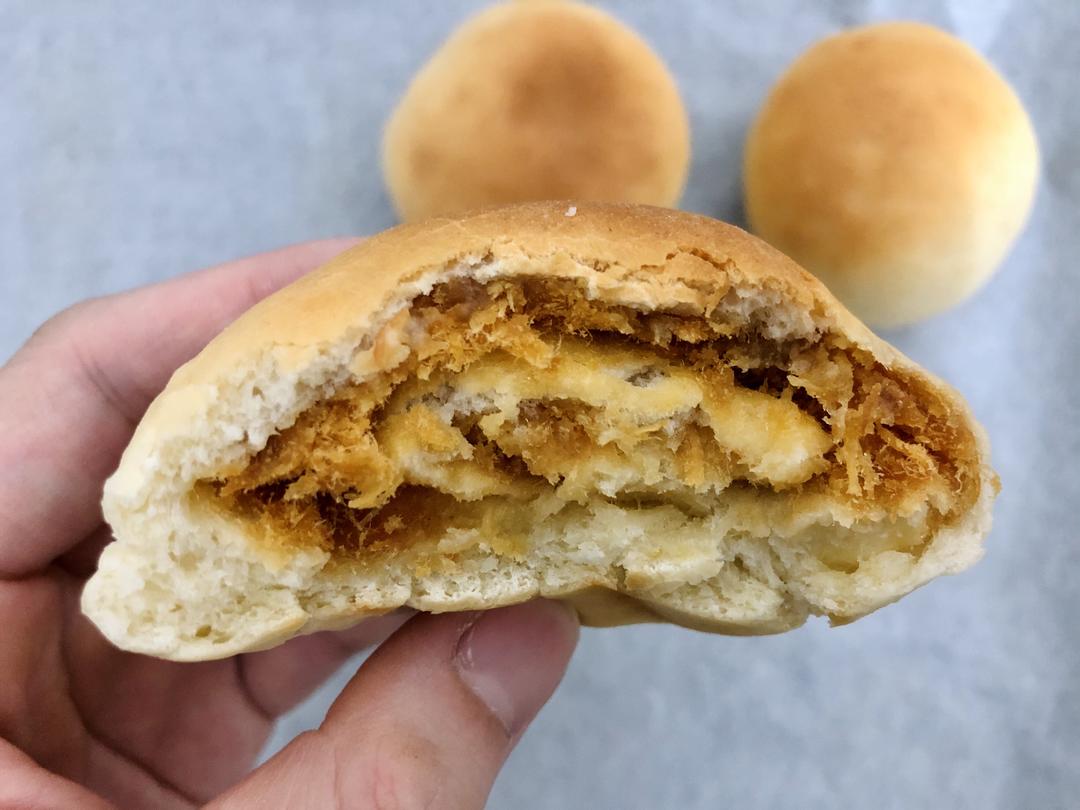 超满足超软肉松小面包