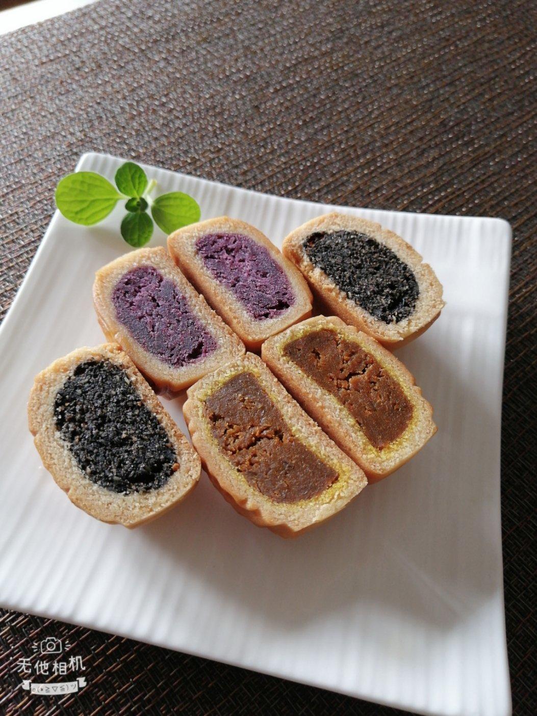 广式月饼－－蛋黄豆沙月饼