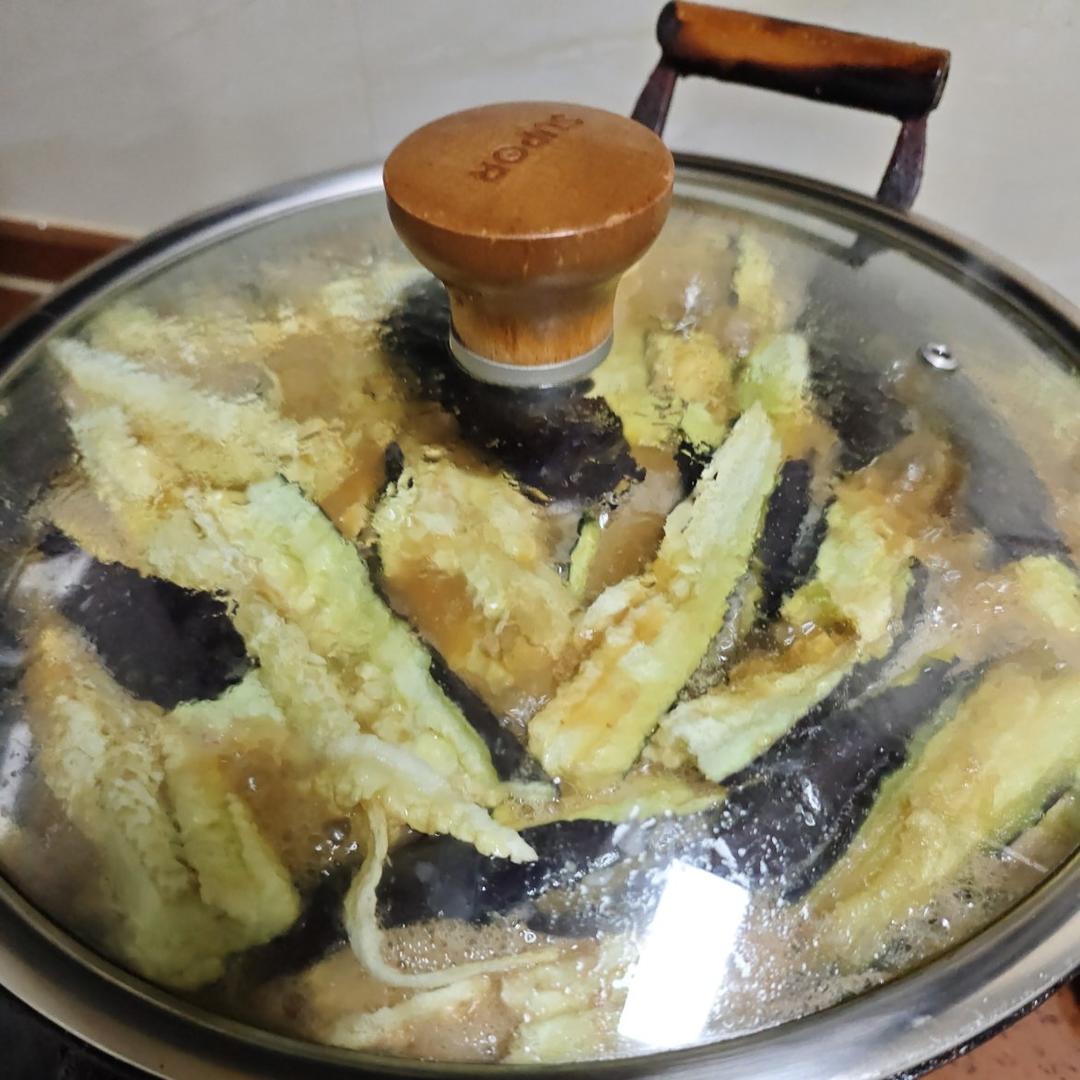 鲶鱼和茄子是绝配,东北特色的炖菜,鲶鱼炖茄子