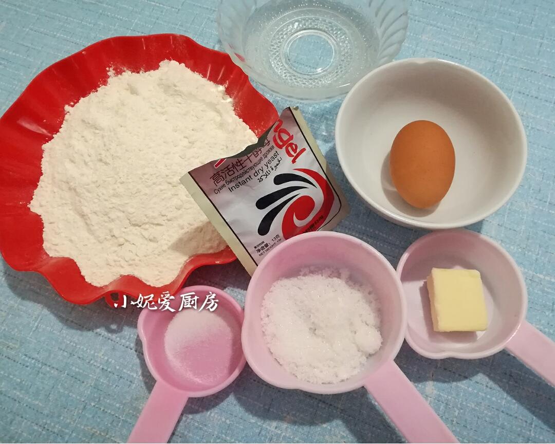 纯奶手撕吐司的做法 步骤1