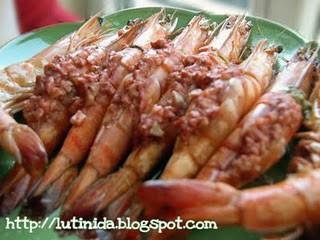 腐乳蒜蓉蒸虾的做法