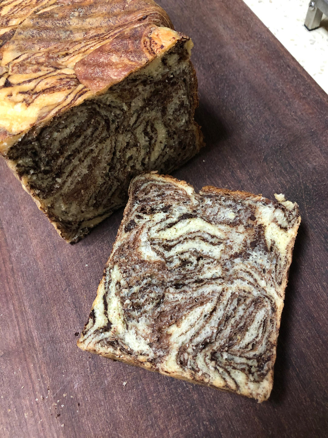 大理石纹巧克力吐司