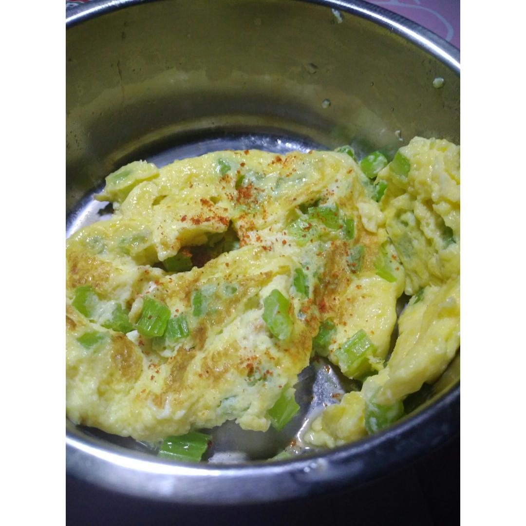 芹菜鸡蛋小饼