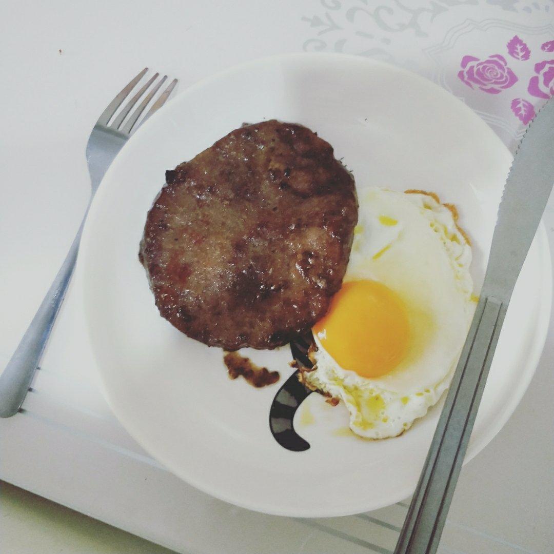 黑胡椒牛排（菲力牛排）—附黑胡椒汁的做法