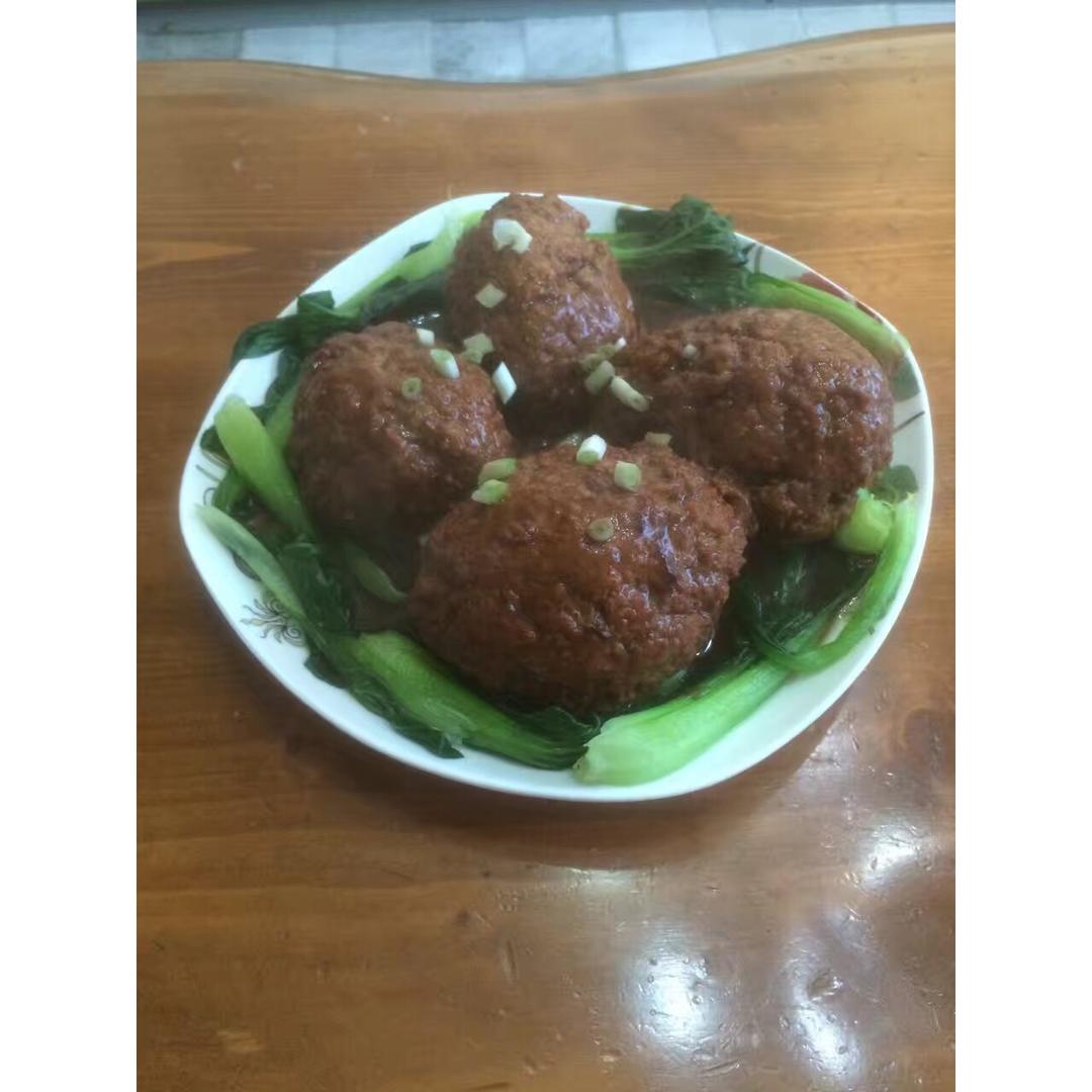 四喜丸子/红烧狮子头 Chinese Meatballs