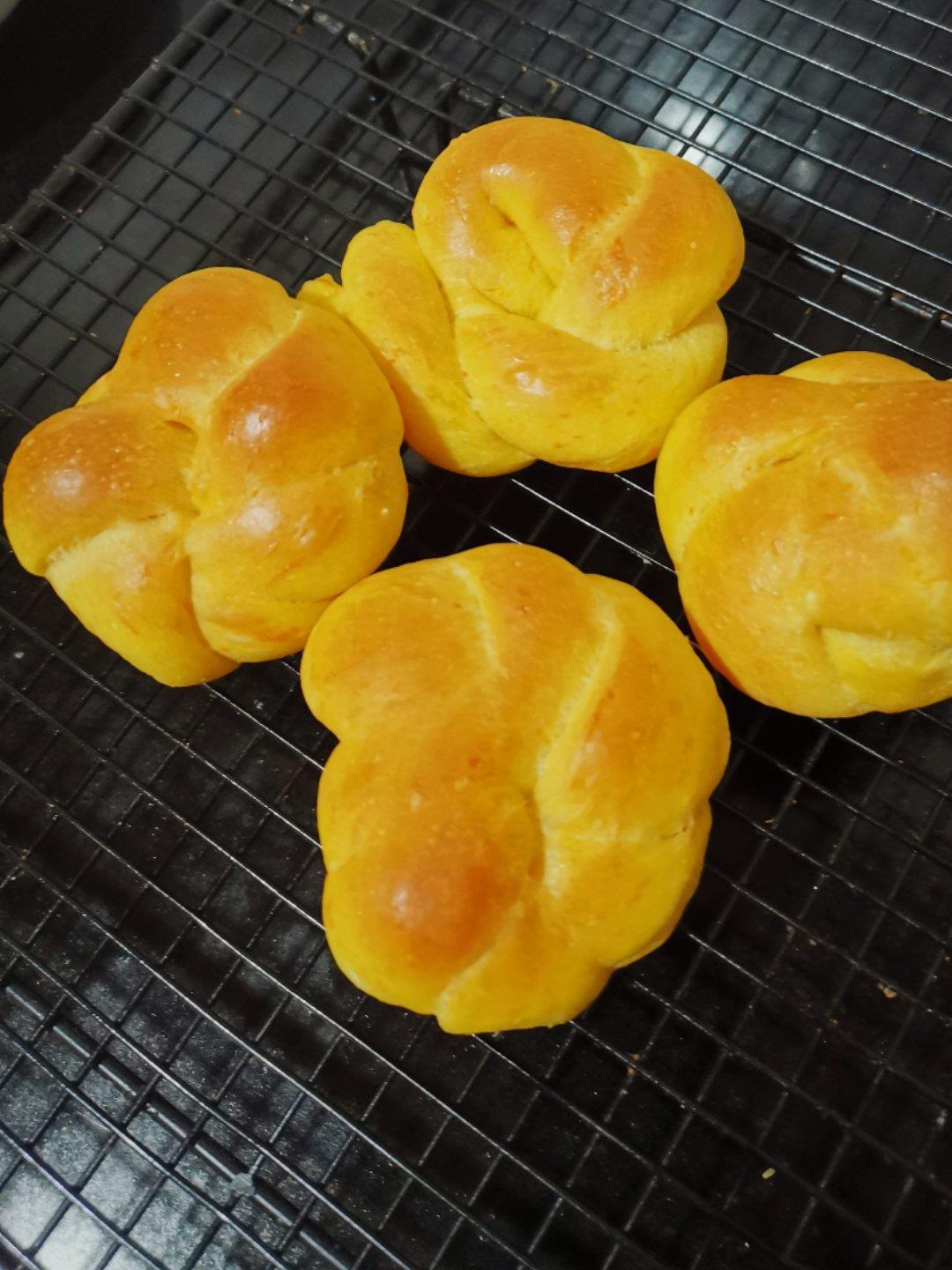 胡萝卜餐包（超柔小面包）