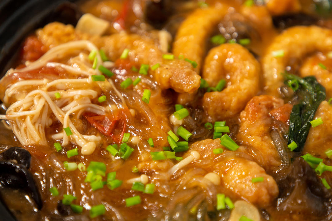 懒人餐+1！热乎乎煮一锅，拌米饭能吃2碗~