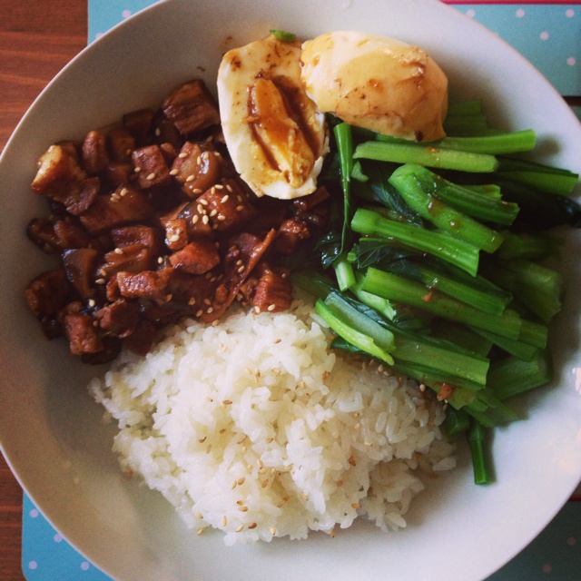 家常卤肉饭