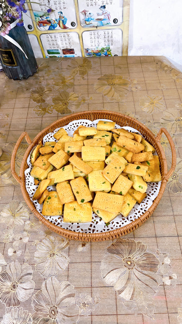 无糖版的香葱小苏打饼干