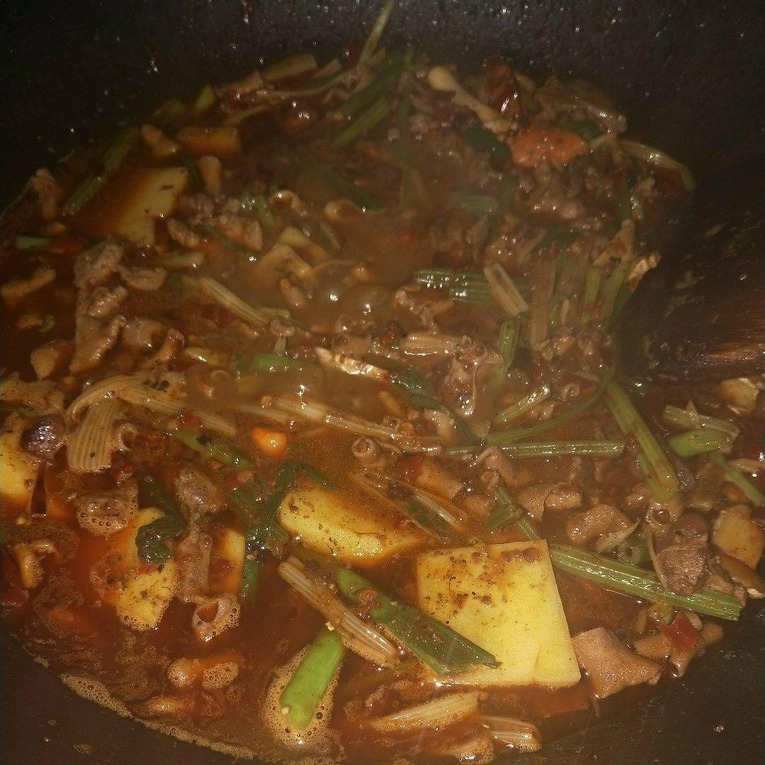 干锅鸡杂
