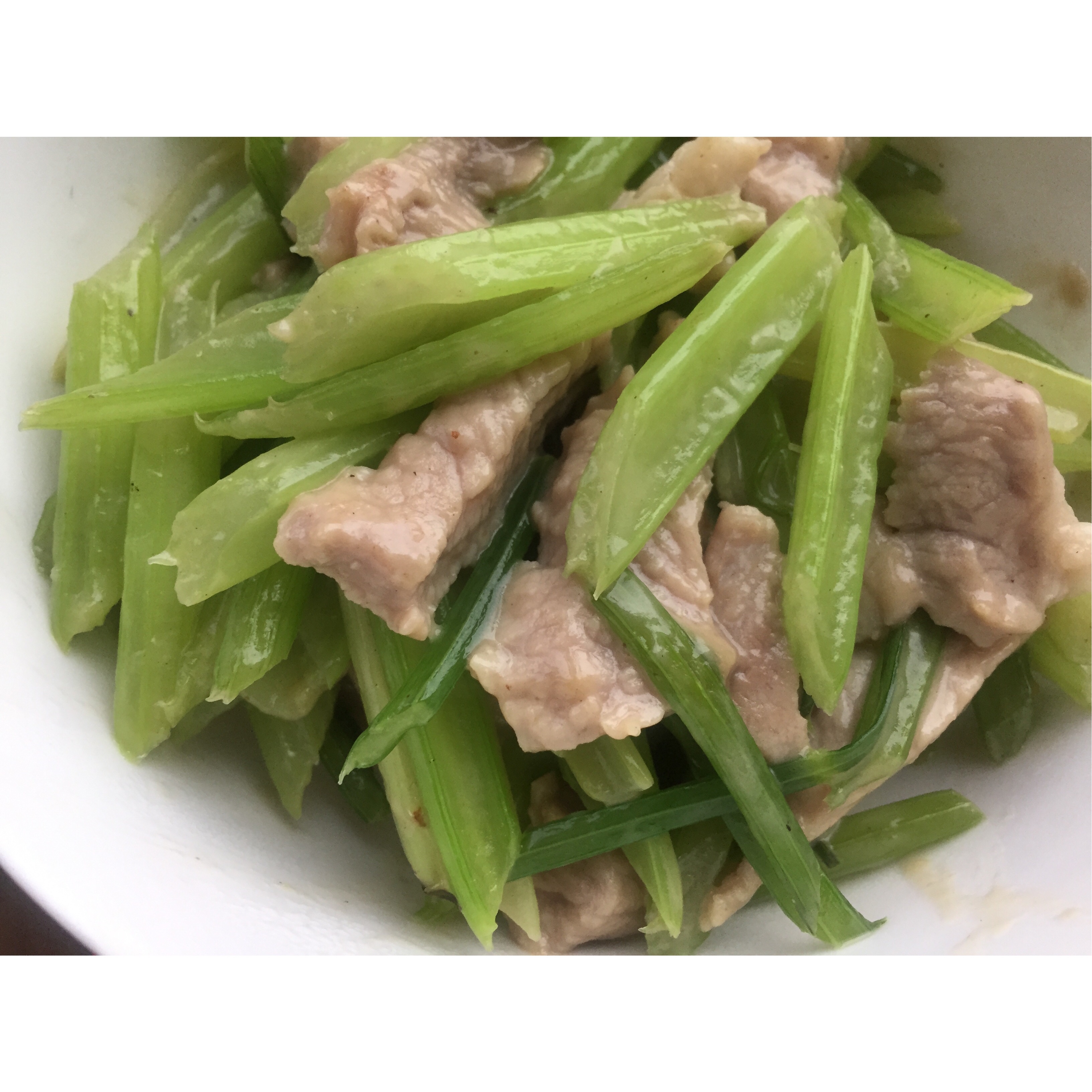 芹菜炒肉片