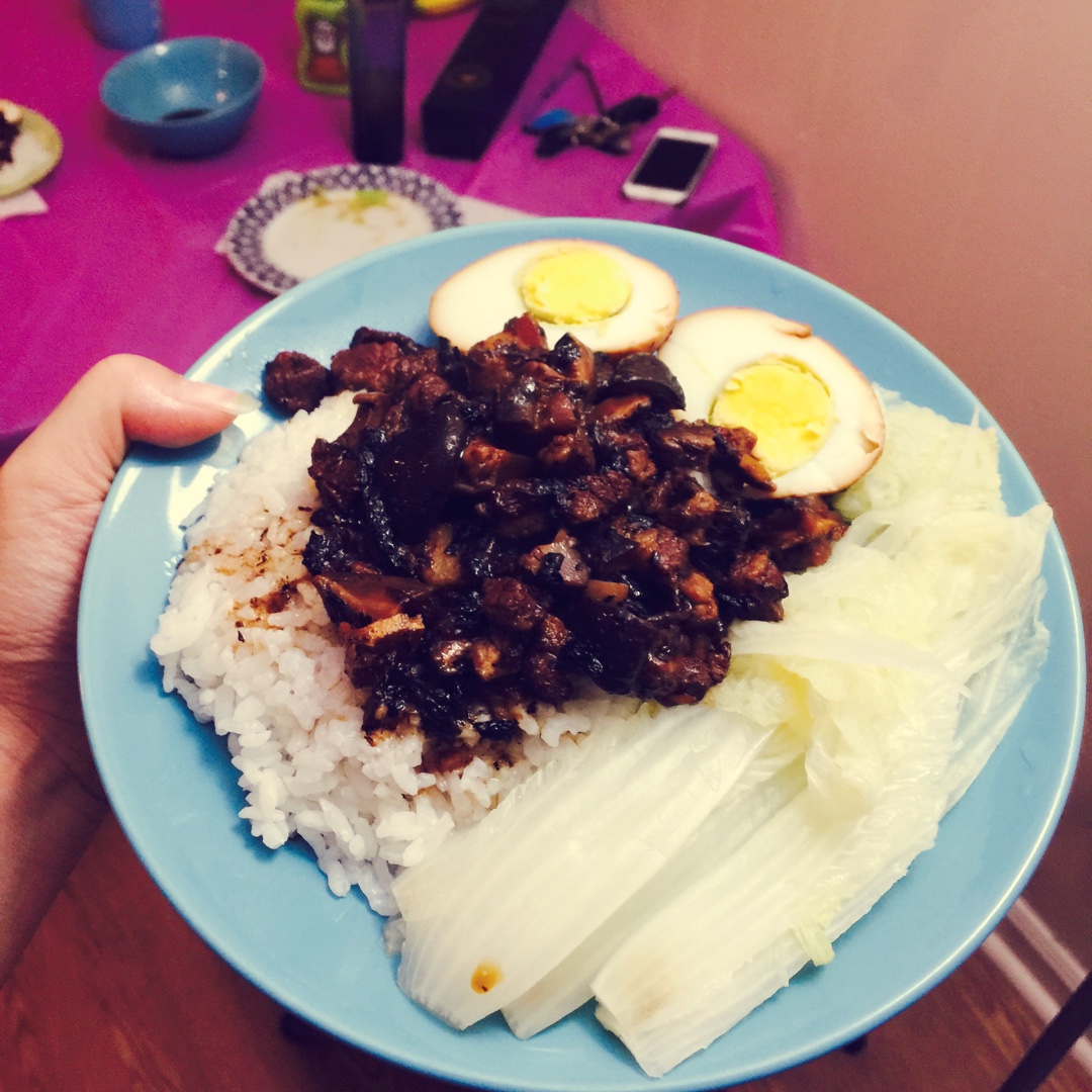 洋葱酥卤肉饭
