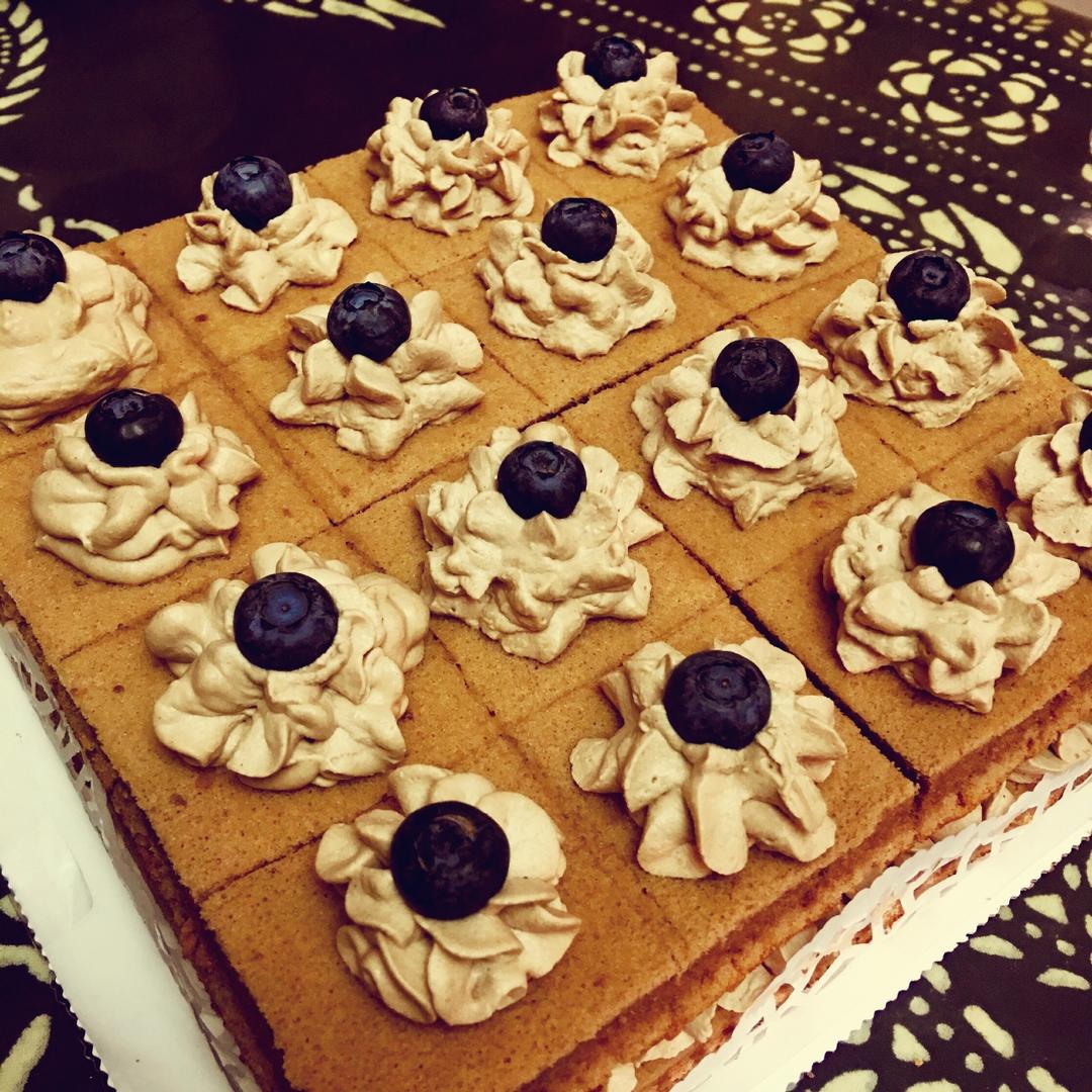 可可方形装饰蛋糕