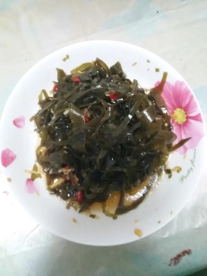 香辣开胃的凉拌海带丝