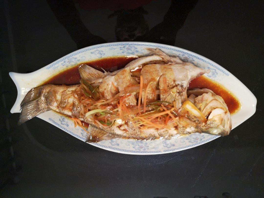 清蒸鲈鱼