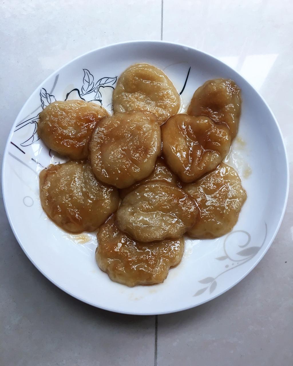 妞妞大吃货ll做的糖油粑粑