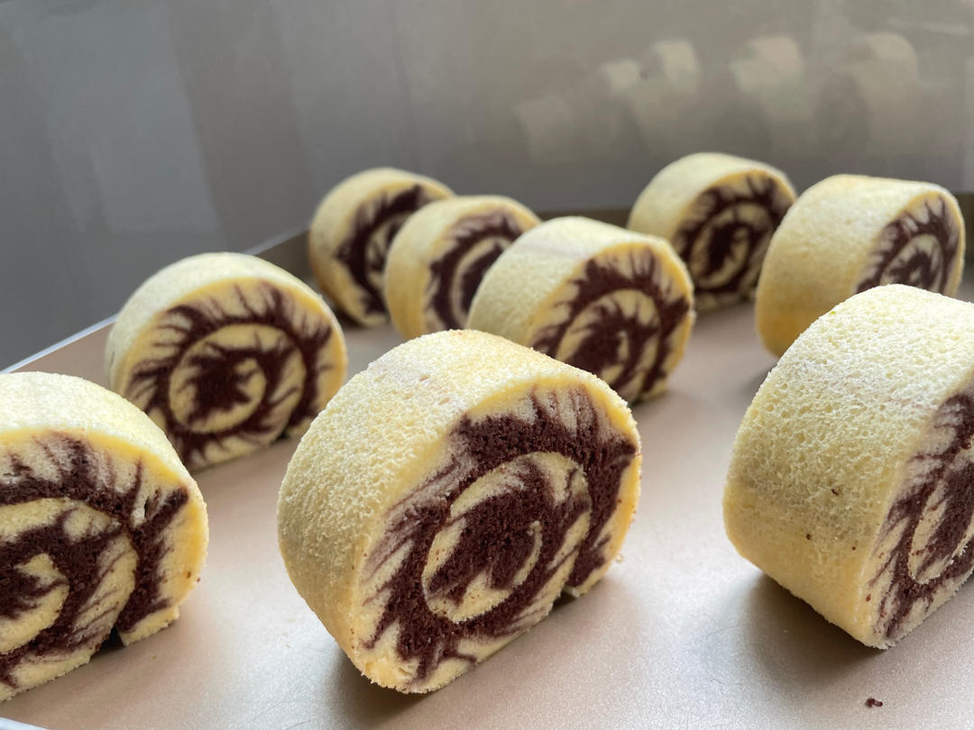 蛋糕卷这样做‼️不掉皮不开裂（小视频食谱）