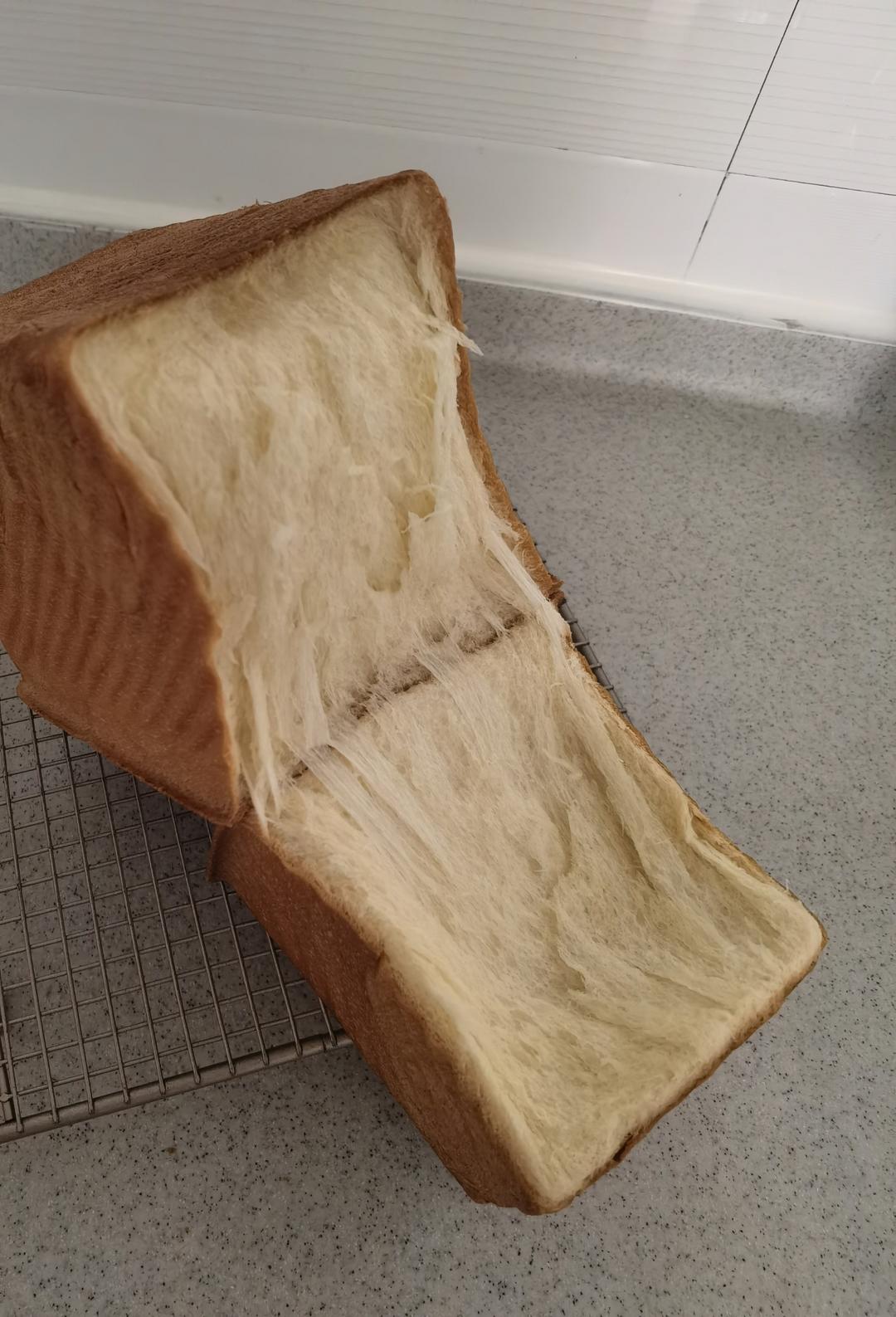 吐司，奶香手撕面包，超级香浓