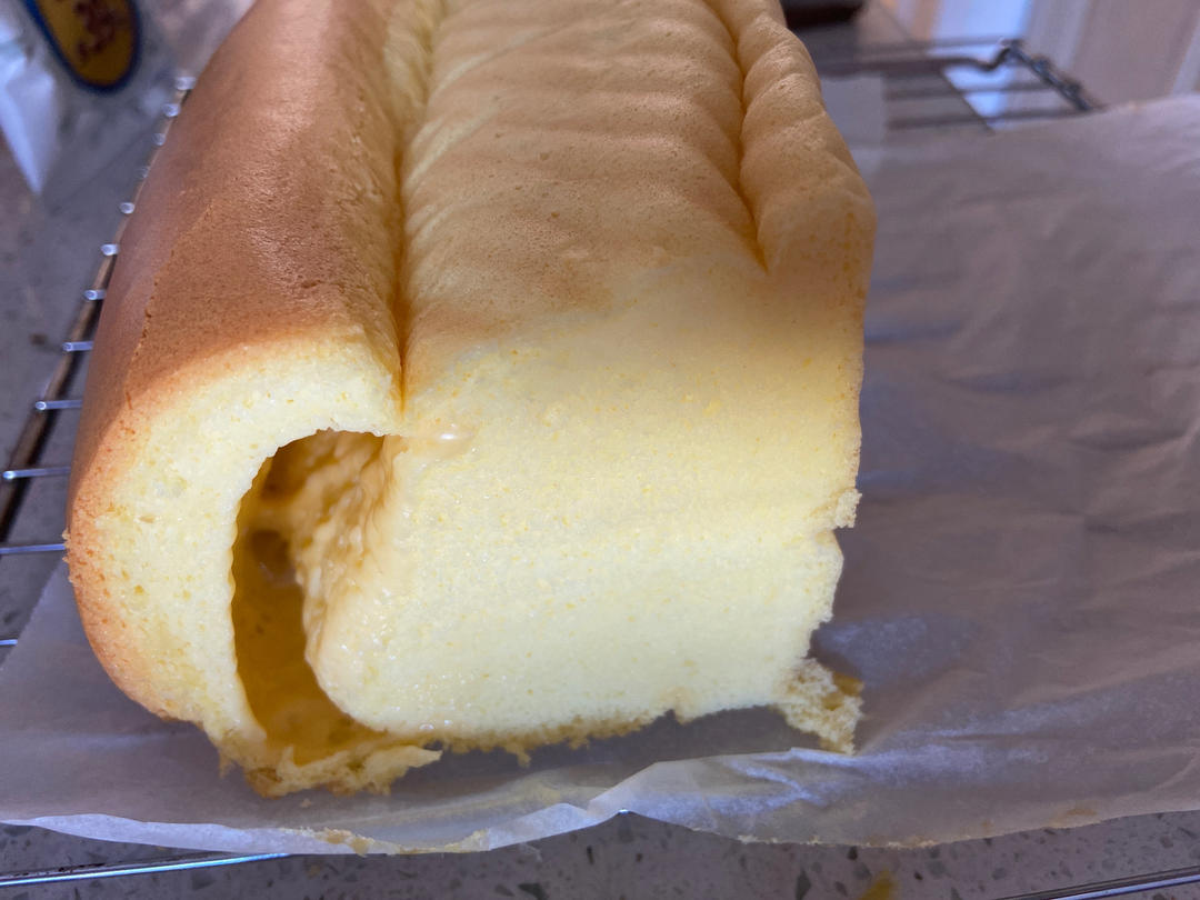 堪比柯基屁股
爆浆芝士🧀古早蛋糕