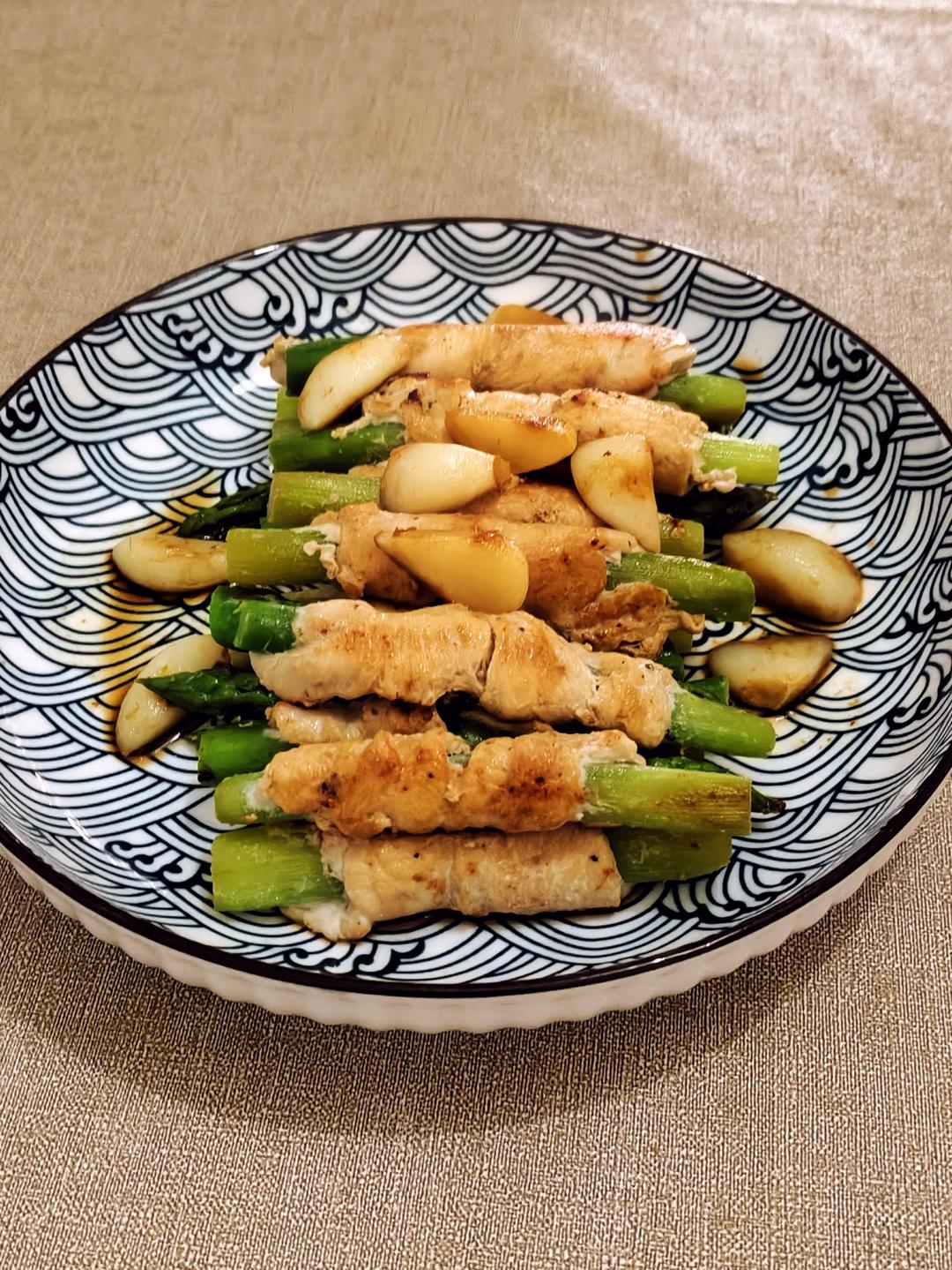 健康瘦身❗️㊙️ 香煎芦笋鸡肉卷