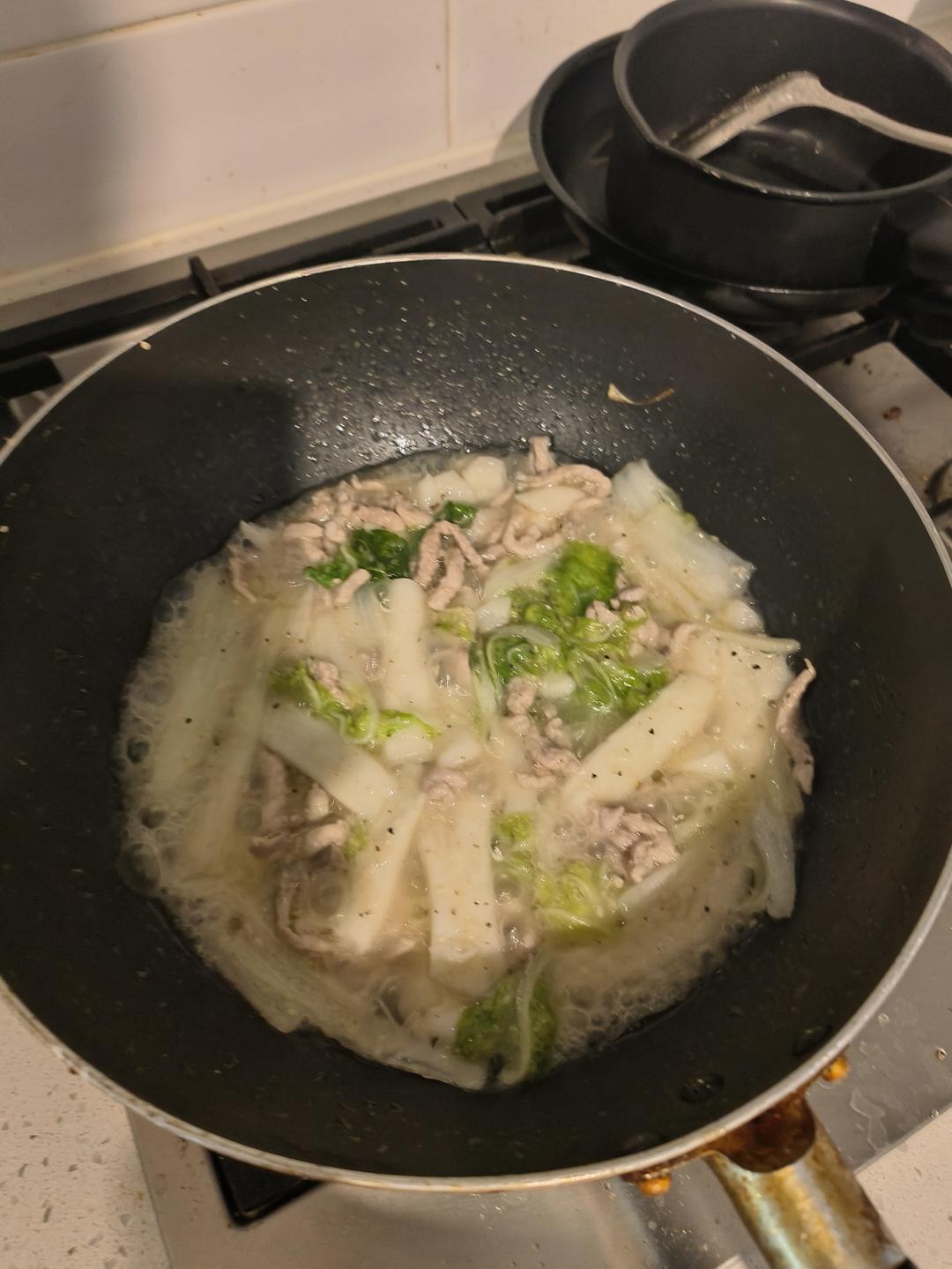 肉丝白菜炒年糕