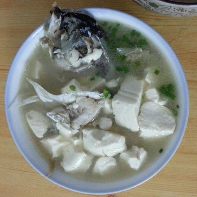 鲫鱼豆腐汤