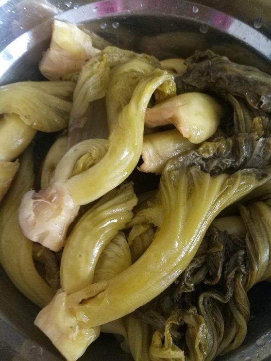 自制酸菜坛子