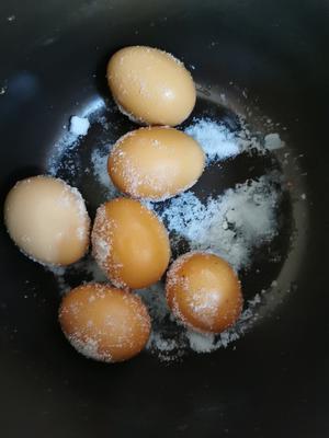 一日三餐百搭标配的盐焗蛋它来了(电饭锅版)~的做法 步骤3