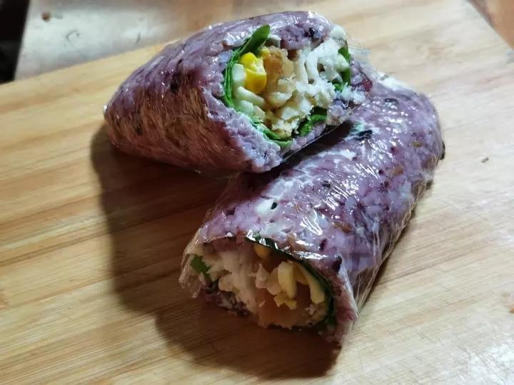 粢饭团-胃有多大，粢饭团就能塞多大。