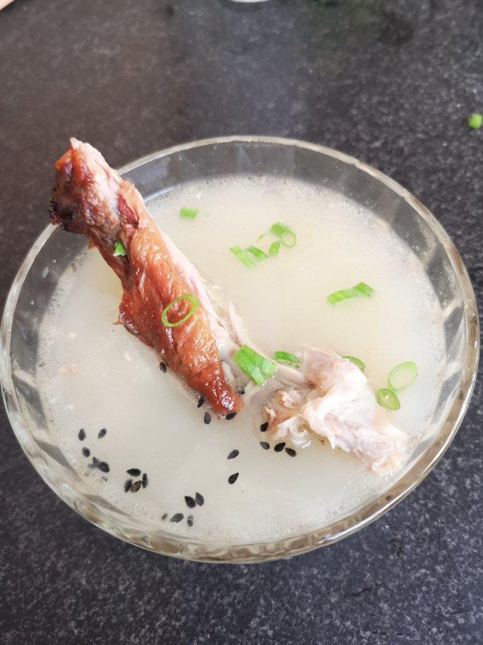 l-1258做的奶白鸭架汤(烤鸭)