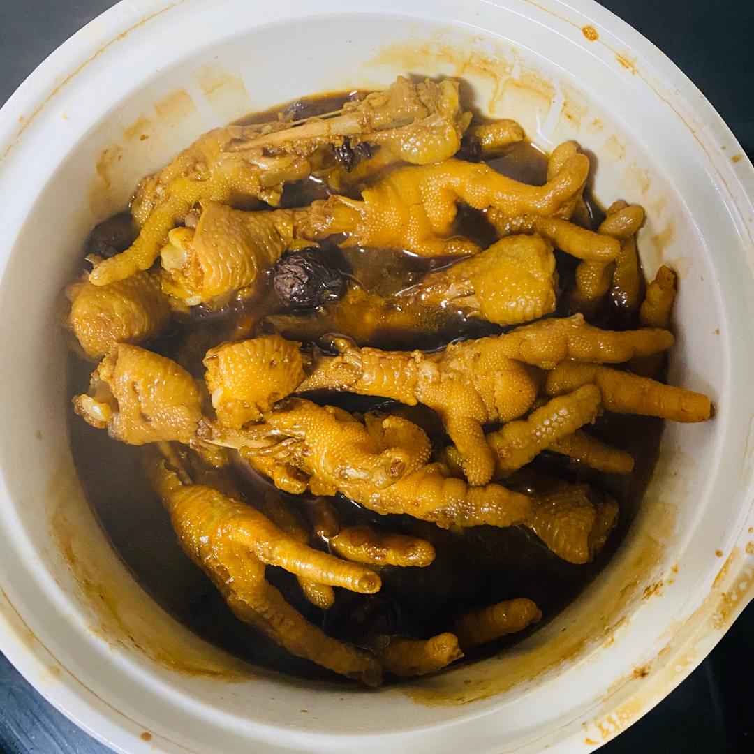 好吃到手指都吃掉的卤鸡爪