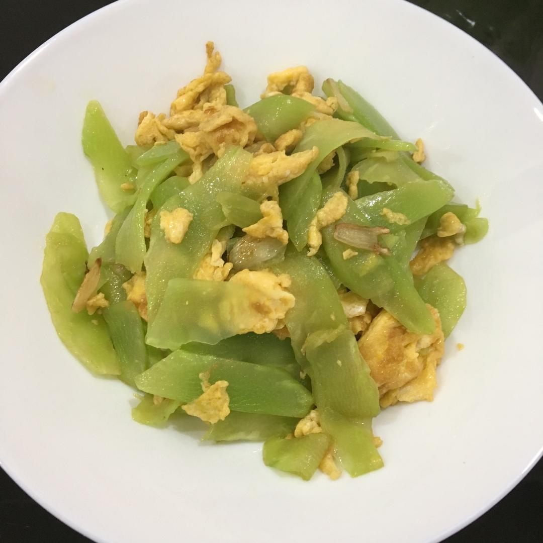 莴笋炒鸡蛋