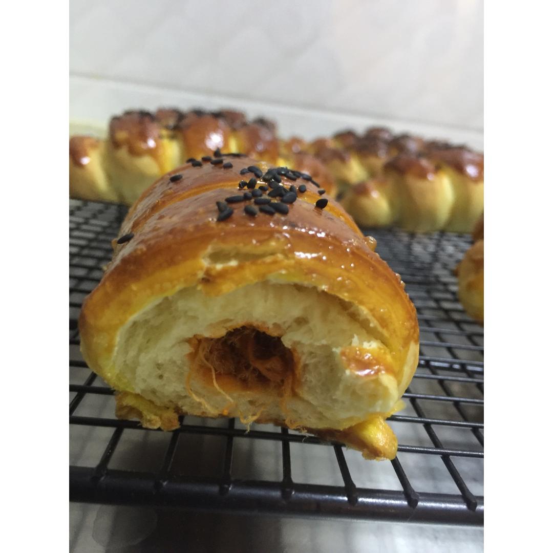 毛毛虫肉松面包
