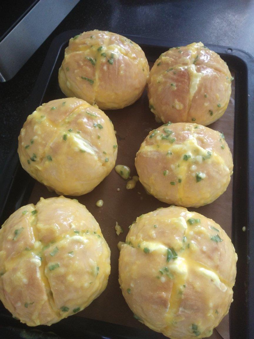 网红大蒜乳酪面包