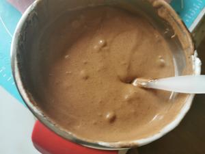 生酮KETO低碳水梦龙巧克力豪华脆皮巧克力奶油蛋糕卷的做法 步骤5