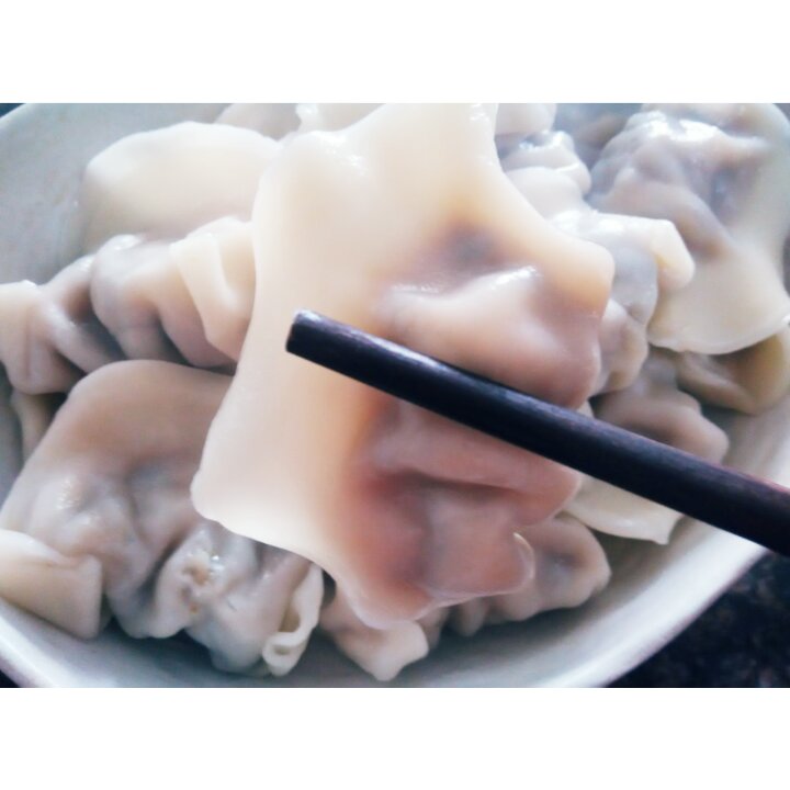 芹菜胡萝卜猪肉水饺