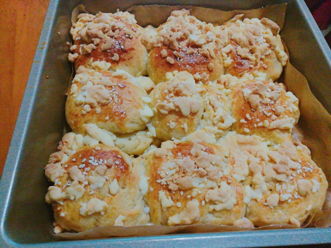 奶香酥粒面包