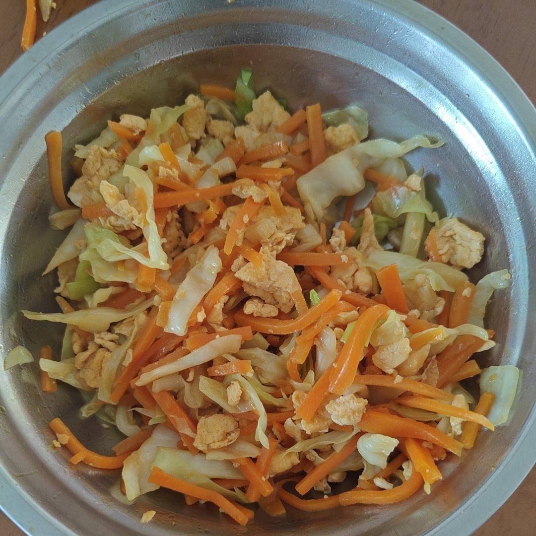（家常菜）包菜炒胡萝卜