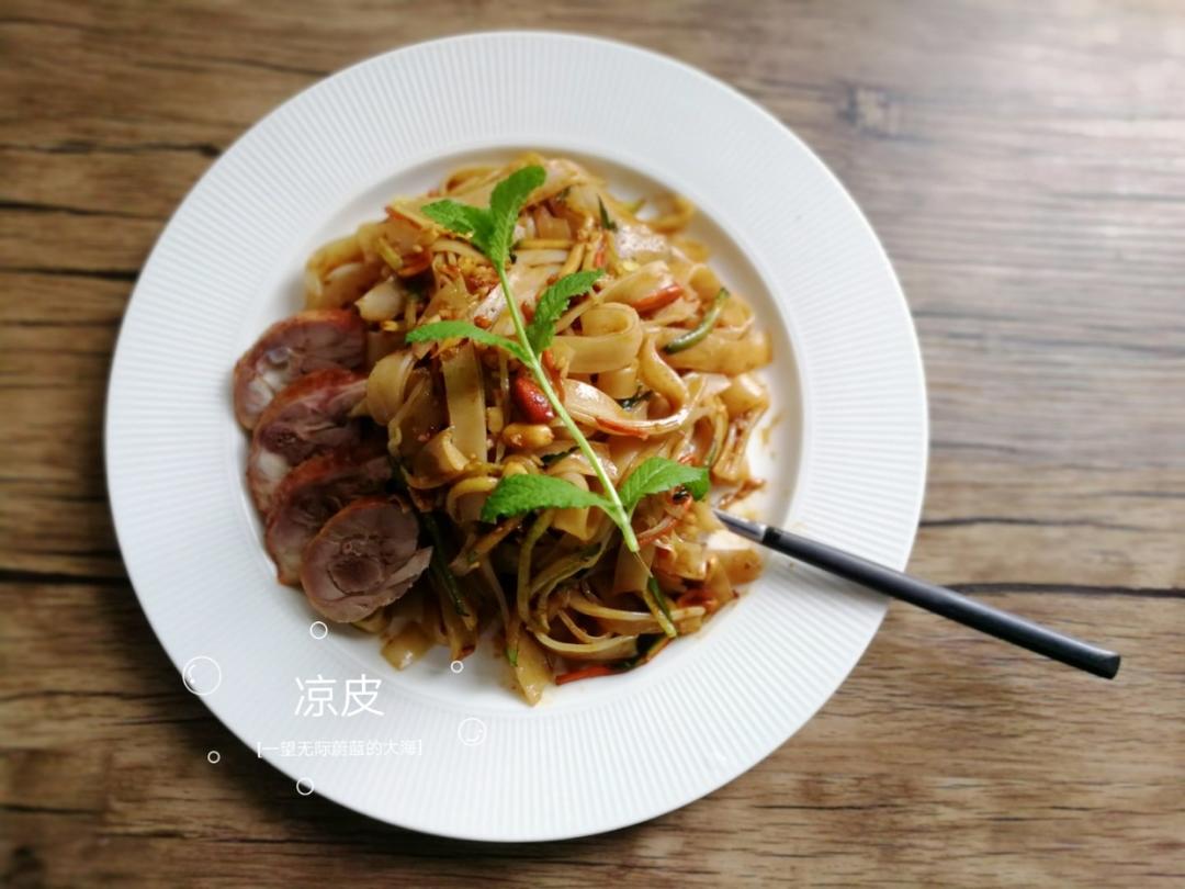 酸辣虾荞麦凉面