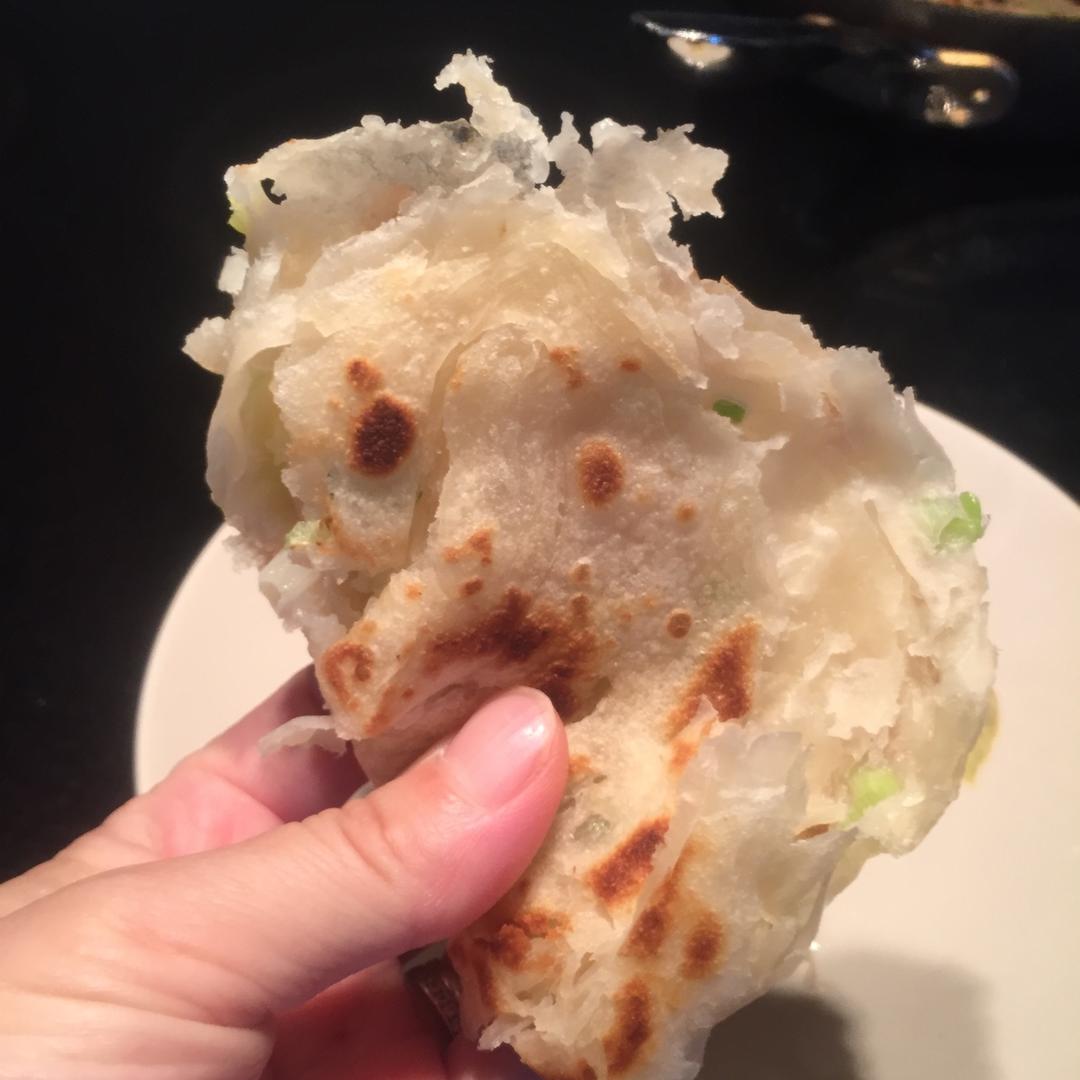 堂妈教你做飘香葱油饼
