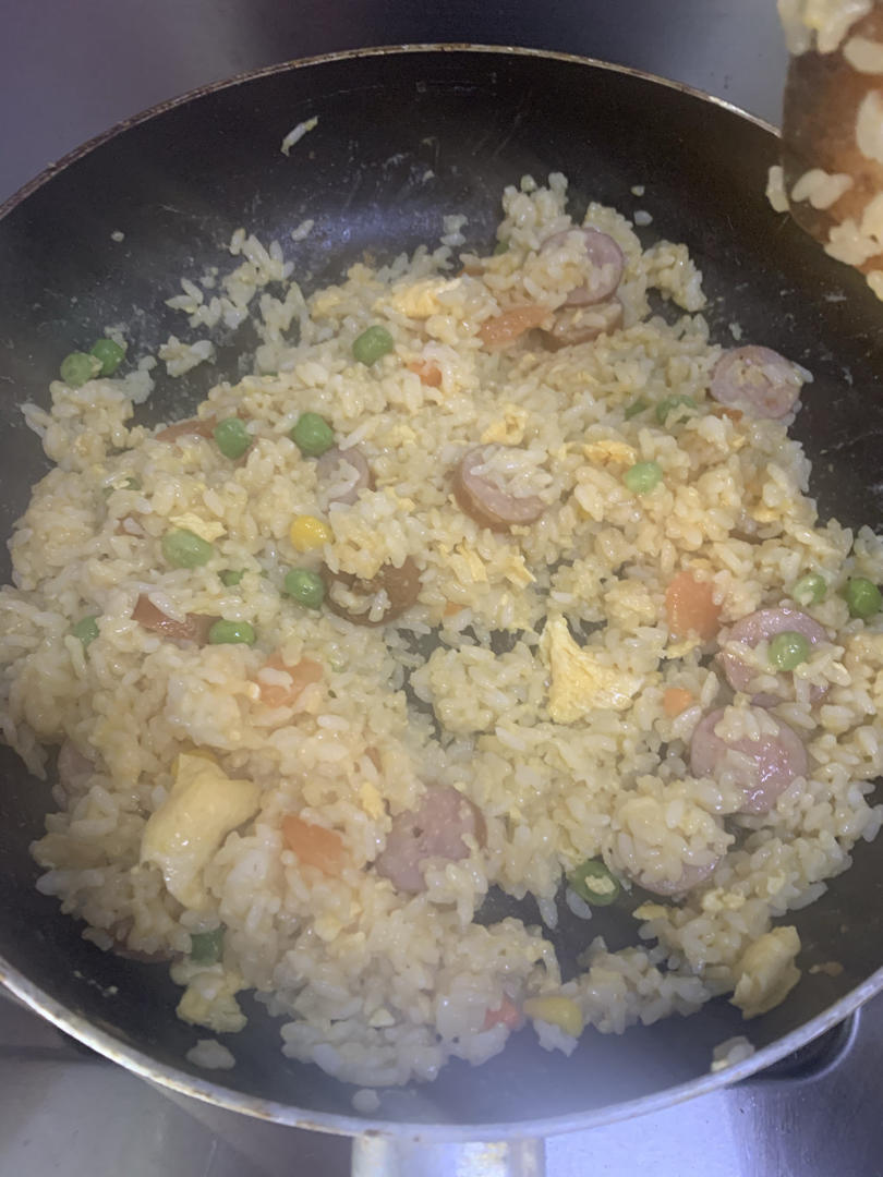 腊肠炒饭