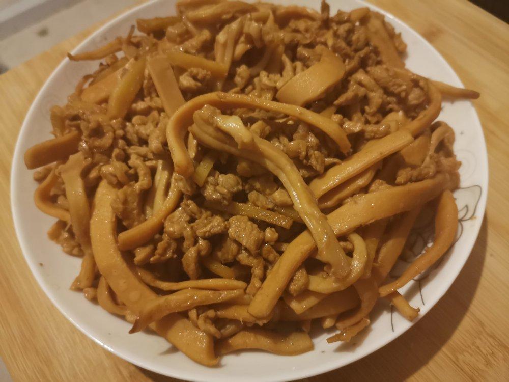 家的味道之鱿鱼干炒肉